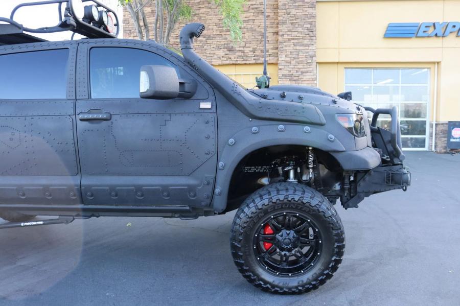 Детали экстерьера Toyota Tundra CrewMax 4x4 Zombie Apocalypse 2013 года  (фото 251 из 461)